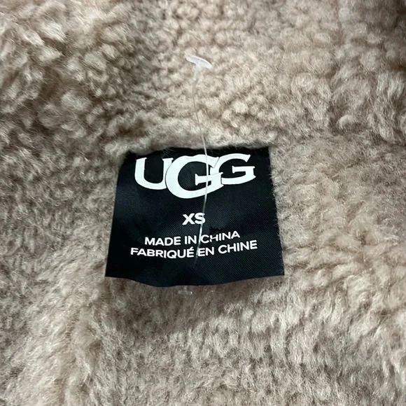 NEW UGG SHASTA DOWN PUFFER JACKET 2.0 Size XS - Picture 10 of 11